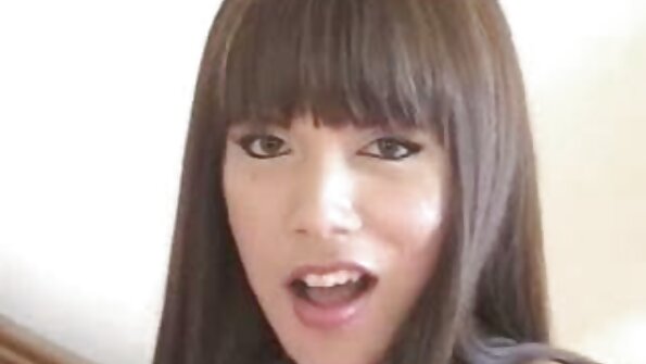 En porrstjärna återvänder till oss för att hon gillar stora hårda kukar