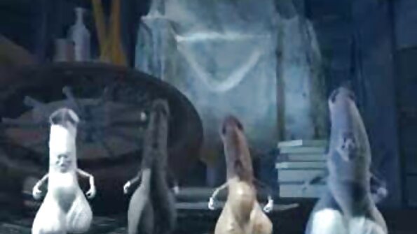 Kukätande babe Lana Violet vill ha en smak av hans jizz