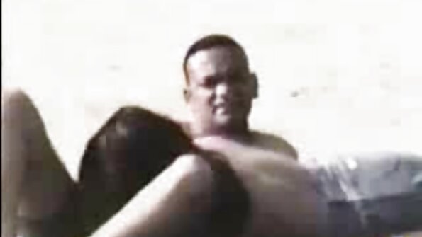 Brunett tonåring blir härjad av sin styvbror