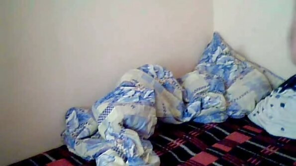 En blondin med en varm rund röv penetreras av killen riktigt hårt