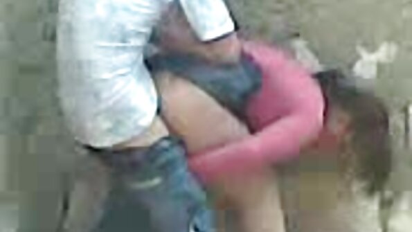 Asiatiskapojke med saftiga bröst knullade av styvbrors vän