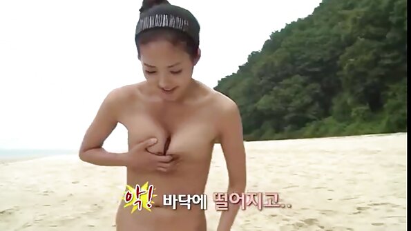 Blond brud ser så het ut när hon får en stor kuk i hennes anus