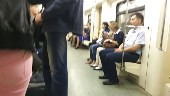 Svart kille älskar helt enkelt hennes blekhudade röv och rosa fitta