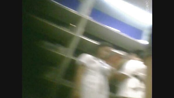 En mormor med en fin rund röv knullas riktigt hårt bakifrån