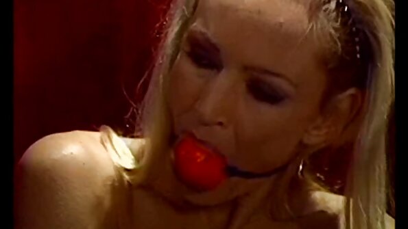 Boss får en smutsig fantasi om jävla sekreterare att hända