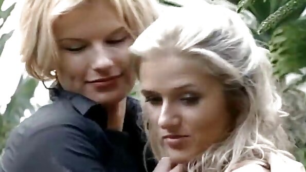 Brazzers House är en plats där alla porrstjärnor har roligt