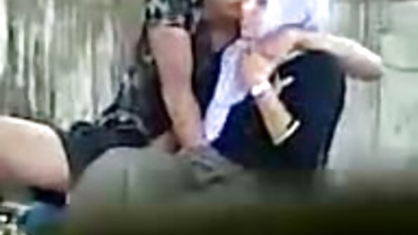 Bubbla rumpa jävla utomhus med den slampiga stönande rödhåriga