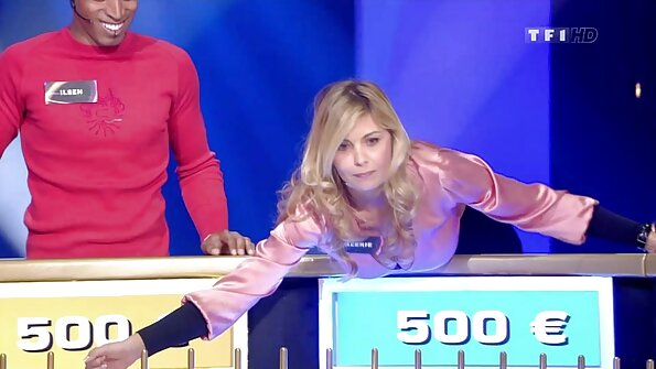 En svart brud har sex mellan raser och hennes fitta slickas